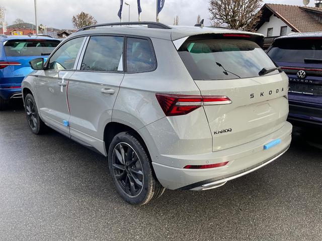 Skoda Karoq Sportline 1.5 TSI DSG Sportline, AHK, Navi, CANTON, Matrix, AreaView, Side, Kamera, el. Klappe, FS-beheizbar 