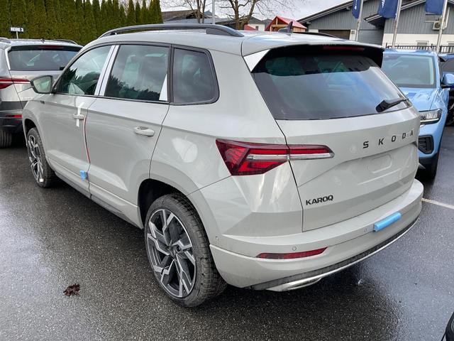 Skoda Karoq Sportline 1.5 TSI DSG Sportline, Pano, AHK, Navi, CANTON, Matrix, AreaView, Side, FS-beheizbar, 19-Zoll 