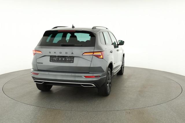 Skoda Karoq Sportline 1.5 TSI DSG Sportline, AHK, Navi, CANTON, Matrix, Kamera, el. Klappe, 5-J. Garantie 
