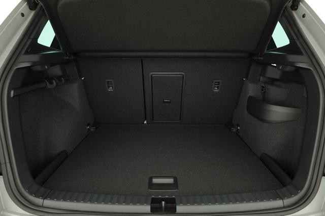 Skoda Karoq Sportline 1.5 TSI DSG Sportline, AHK, Navi, CANTON, Matrix, Kamera, el. Klappe, 5-J. Garantie 