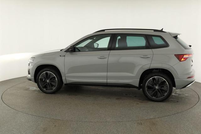 Skoda Karoq Sportline 1.5 TSI DSG Sportline, AHK, Navi, CANTON, Matrix, Kamera, el. Klappe, 5-J. Garantie 
