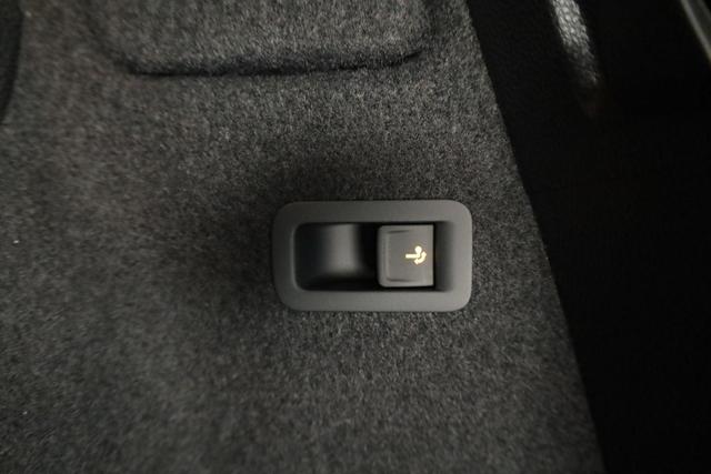 Skoda Karoq Selection 1.5 TSI DSG Selection, AHK, Navi, LED, Kamera, Winter, el. Klappe, Ladeboden, 4 J.-Garantie 