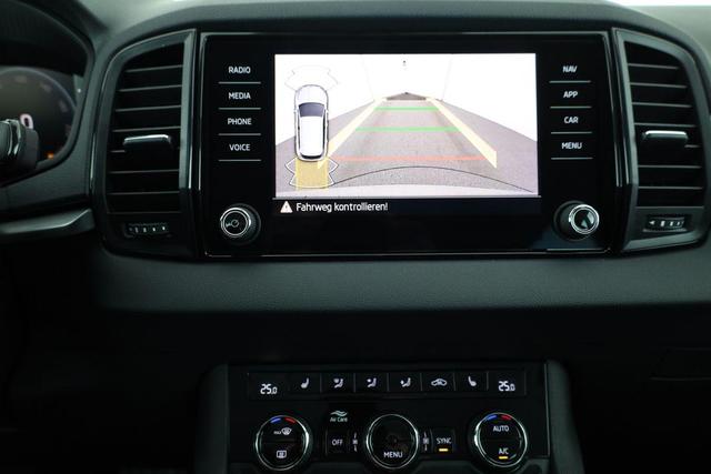 Skoda Karoq Selection 1.5 TSI DSG Selection, AHK, Navi, LED, Kamera, Winter, el. Klappe, Ladeboden, 4 J.-Garantie 