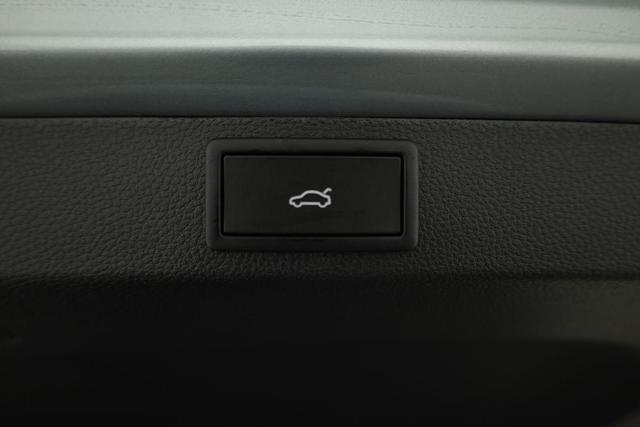 Skoda Karoq Selection 1.5 TSI DSG Selection, AHK, Navi, LED, Kamera, Winter, el. Klappe, Ladeboden, 4 J.-Garantie 