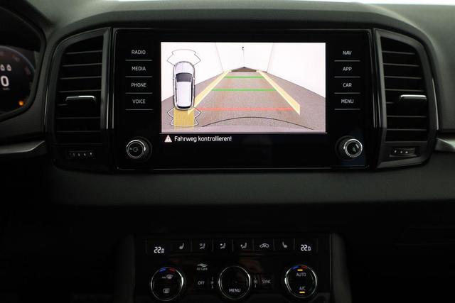 Skoda Karoq Selection 1.5 TSI DSG Selection, AHK, Navi, LED, Kamera, Winter, el. Klappe, Ladeboden, 4 J.-Garantie 