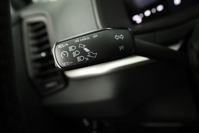 Skoda Karoq Selection 4x4 2.0 TDI DSG Selection, AHK, LED, Kamera, Winter, 4 J.-Garantie 