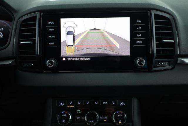 Skoda Karoq Selection 4x4 2.0 TDI DSG Selection, AHK, Navi, LED, Kamera, Winter, el. Klappe, 4 J.-Garantie 