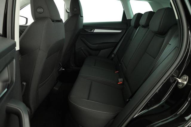 Skoda Karoq Selection 4x4 2.0 TDI DSG Selection, AHK, Navi, LED, Kamera, Winter, el. Klappe, 4 J.-Garantie 