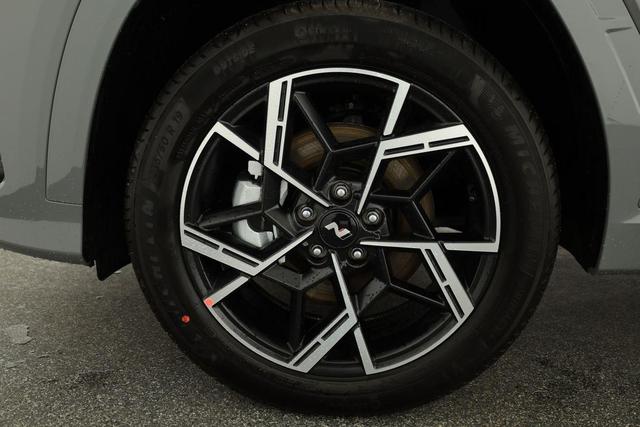 Hyundai TUCSON N Line Plug-In Hybrid 4WD 1.6 T-GDI PHEV LINE, Navi, Kamera, Side, Winter 