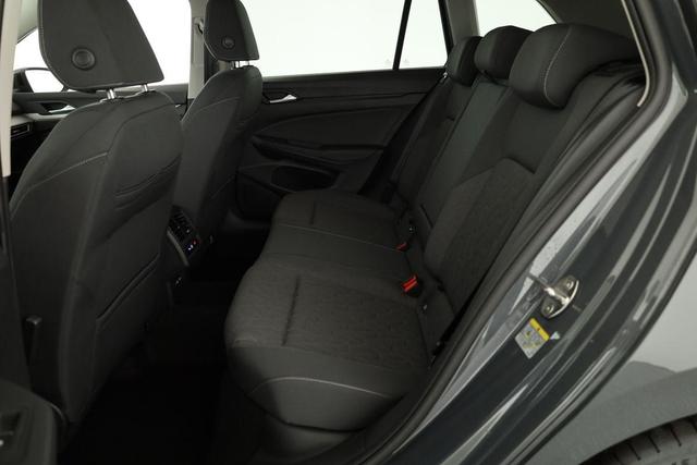 Volkswagen Golf 1.5 TSI 110 kW Life VIII Variant Life, AHK, easyOpen, Kamera, Winter, 3-J Garantie 