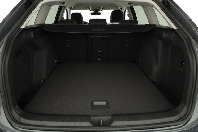 Volkswagen Golf 1.5 TSI 110 kW Life VIII Variant Life, AHK, easyOpen, Kamera, Winter, 3-J Garantie 