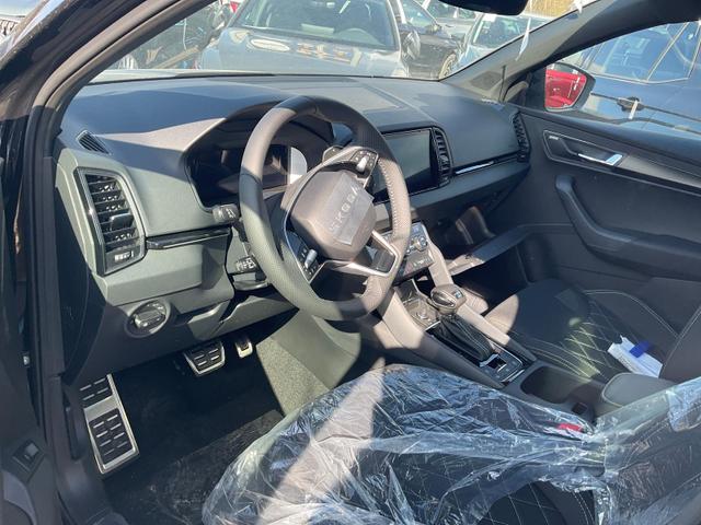 Skoda Karoq - Sportline 4x4 2.0 TDI DSG Sportline, Pano, AHK, Navi, Matrix, AreaView, Side, Kamera, el. Klappe, FS-beheizbar, Winter