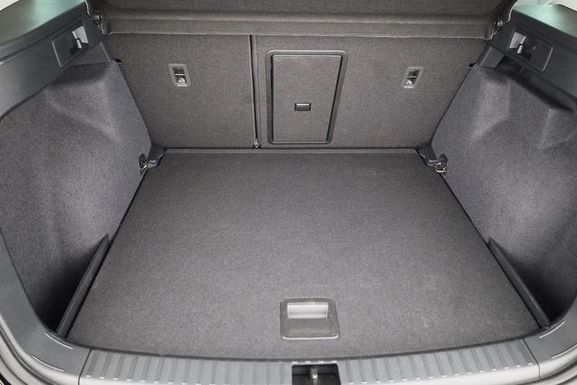 Seat Ateca Style 1.5 TSI DSG Style, AHK, Kamera, FullLink, Parklenk 