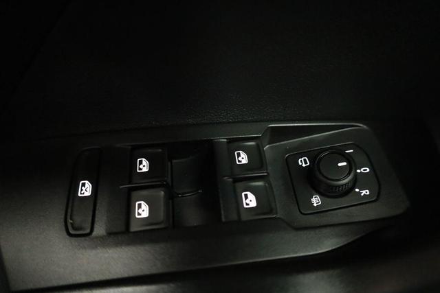 Volkswagen T-Cross 1.5 TSI 110 kW Life DSG Life, LED, Kamera, Side, ACC, Winter, sofort 