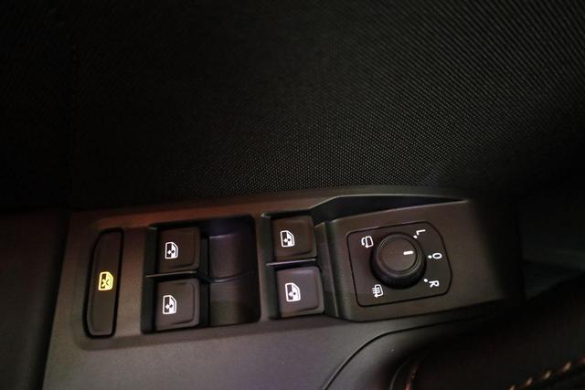 Cupra Formentor 1.5 eTSI 110 kW DSG, Matrix, AHK, Navi, AreaView, Side, el. Klappe, Winter, 5 J.-Garantie 