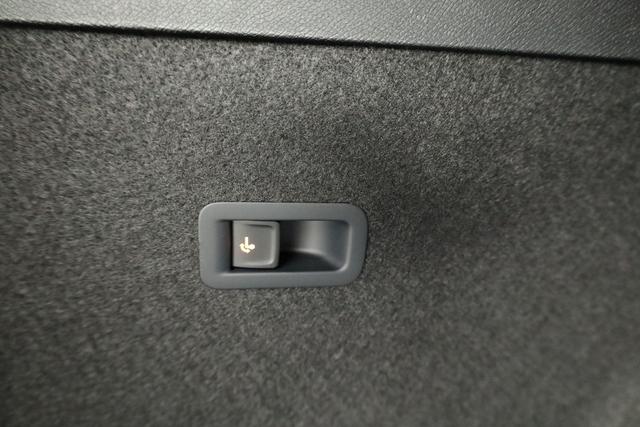 Cupra Formentor 1.5 eTSI 110 kW DSG, Matrix, AHK, Navi, AreaView, Side, el. Klappe, Winter, 5 J.-Garantie 