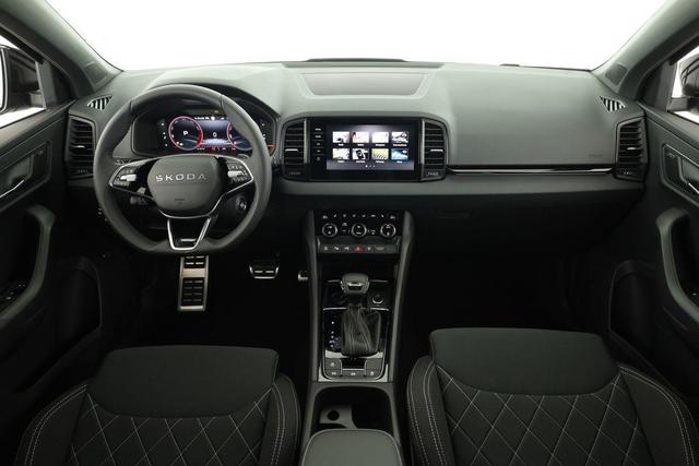 Skoda Karoq Sportline 1.5 TSI DSG Sportline, AHK, Navi, CANTON, Matrix, AreaView, Side, Kamera, el. Klappe, FS-beheizbar 