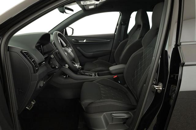 Skoda Karoq Sportline 1.5 TSI DSG Sportline, AHK, Navi, CANTON, Matrix, AreaView, Side, Kamera, el. Klappe, FS-beheizbar 