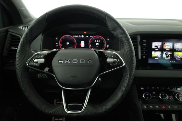 Skoda Karoq Sportline 1.5 TSI DSG Sportline, AHK, Navi, CANTON, Matrix, AreaView, Side, Kamera, el. Klappe, FS-beheizbar 