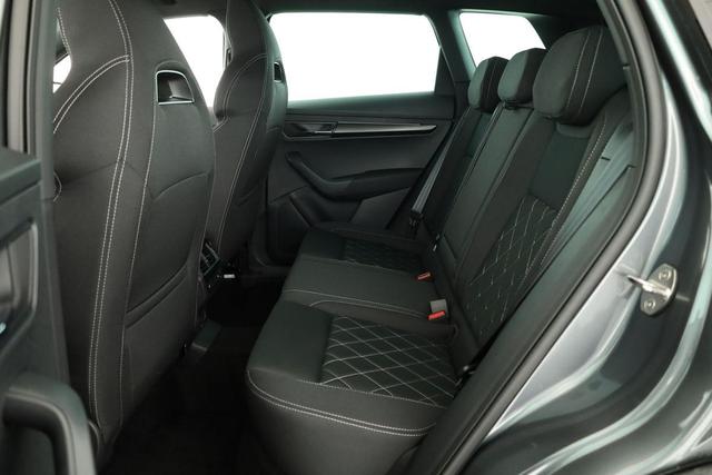 Skoda Karoq Sportline 1.5 TSI DSG Sportline, AHK, Navi, CANTON, Matrix, AreaView, Side, Kamera, el. Klappe, FS-beheizbar 