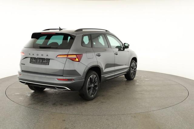 Skoda Karoq Sportline 1.5 TSI DSG Sportline, AHK, Navi, CANTON, Matrix, AreaView, Side, Kamera, el. Klappe, FS-beheizbar 