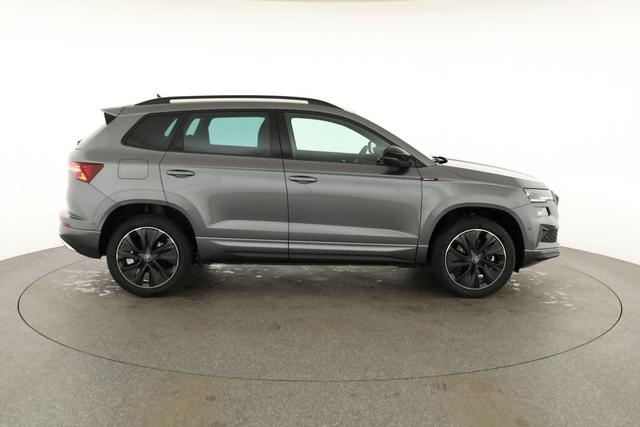 Skoda Karoq Sportline 1.5 TSI DSG Sportline, AHK, Navi, CANTON, Matrix, AreaView, Side, Kamera, el. Klappe, FS-beheizbar 