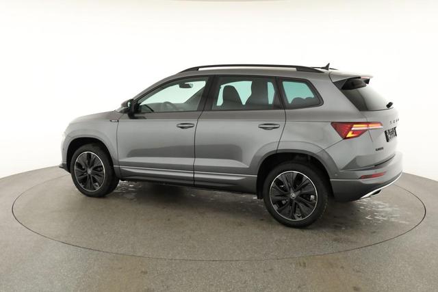 Skoda Karoq Sportline 1.5 TSI DSG Sportline, AHK, Navi, CANTON, Matrix, AreaView, Side, Kamera, el. Klappe, FS-beheizbar 