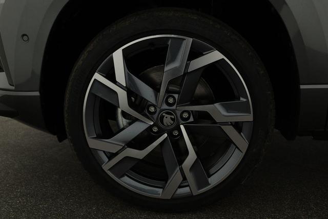 Skoda Karoq Sportline 1.5 TSI DSG Sportline, Pano, AHK, Navi, CANTON, Matrix, AreaView, Side, FS-beheizbar, 19-Zoll 