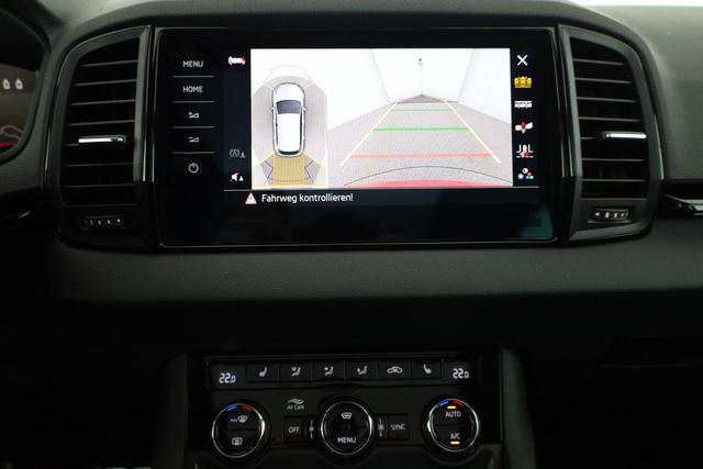 Skoda Karoq Sportline 1.5 TSI DSG Sportline, Pano, AHK, Navi, CANTON, Matrix, AreaView, Side, FS-beheizbar, 19-Zoll 