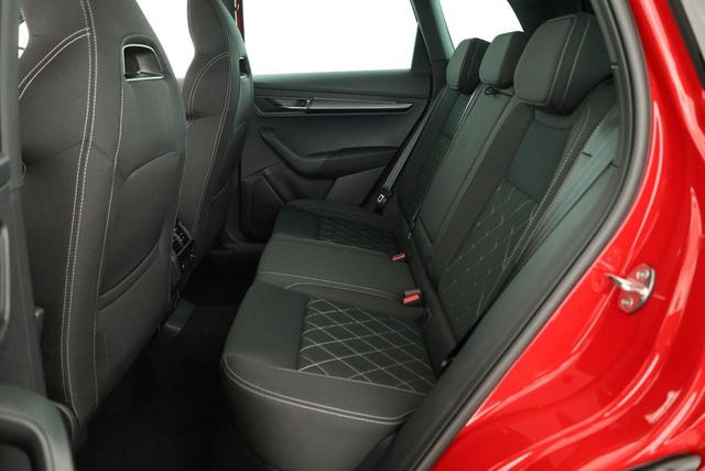 Skoda Karoq Sportline 1.5 TSI DSG Sportline, Pano, AHK, Navi, CANTON, Matrix, AreaView, Side, FS-beheizbar, 19-Zoll 