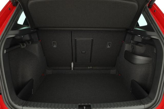 Skoda Karoq Sportline 1.5 TSI DSG Sportline, Pano, AHK, Navi, CANTON, Matrix, AreaView, Side, FS-beheizbar, 19-Zoll 