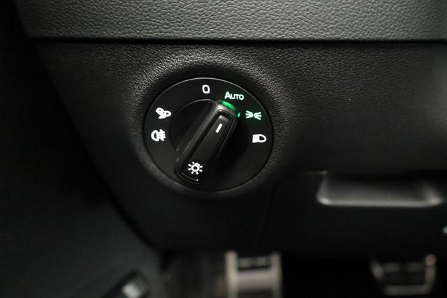 Skoda Karoq Sportline 4x4 2.0 TDI DSG Sportline, AHK, Navi, Matrix, AreaView, Side, Kamera, el. Klappe, FS-beheizbar, Winter 