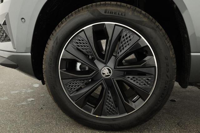 Skoda Karoq Sportline 4x4 2.0 TDI DSG Sportline, AHK, Navi, Matrix, AreaView, Side, Kamera, el. Klappe, FS-beheizbar, Winter 
