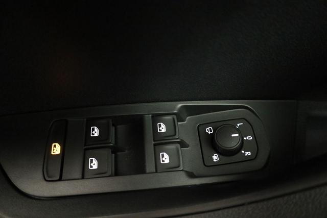 Skoda Karoq Sportline 4x4 2.0 TDI DSG Sportline, Pano, AHK, Navi, Matrix, AreaView, Side, Kamera, el. Klappe, FS-beheizbar, Winter 