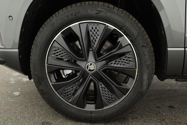 Skoda Karoq Sportline 4x4 2.0 TDI DSG Sportline, Pano, AHK, Navi, Matrix, AreaView, Side, Kamera, el. Klappe, FS-beheizbar, Winter 