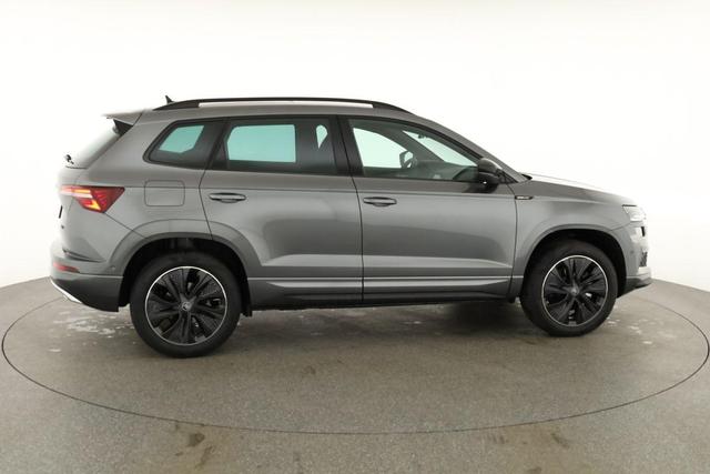 Skoda Karoq Sportline 4x4 2.0 TDI DSG Sportline, Pano, AHK, Navi, Matrix, AreaView, Side, Kamera, el. Klappe, FS-beheizbar, Winter 