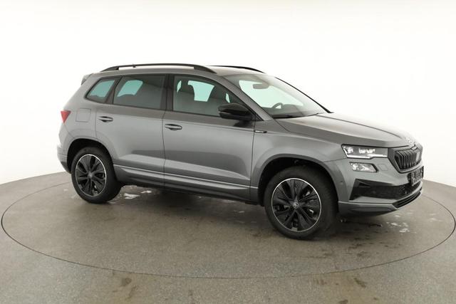 Skoda Karoq Sportline 4x4 2.0 TDI DSG Sportline, Pano, AHK, Navi, Matrix, AreaView, Side, Kamera, el. Klappe, FS-beheizbar, Winter 