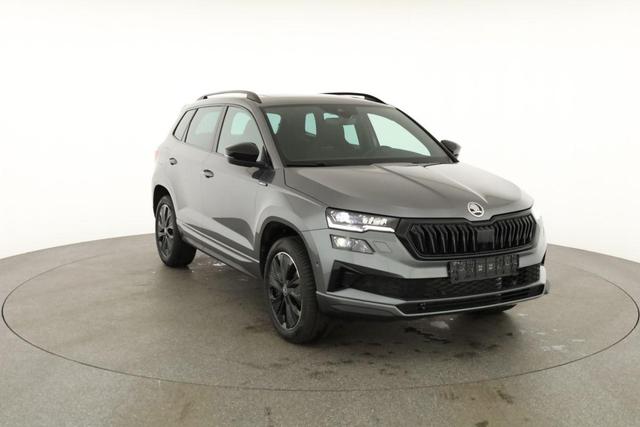 Skoda Karoq Sportline 4x4 2.0 TDI DSG Sportline, Pano, AHK, Navi, Matrix, AreaView, Side, Kamera, el. Klappe, FS-beheizbar, Winter 