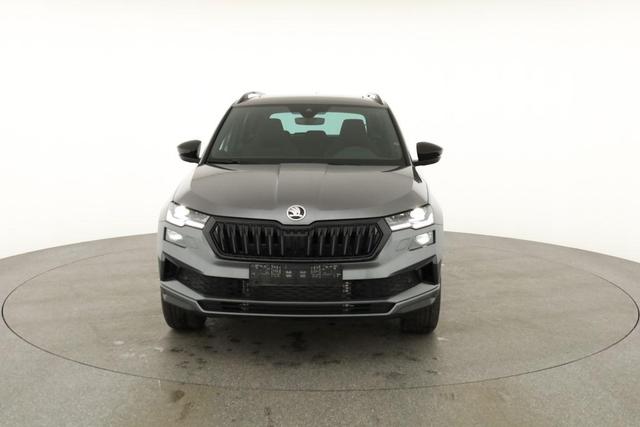 Skoda Karoq Sportline 4x4 2.0 TDI DSG Sportline, Pano, AHK, Navi, Matrix, AreaView, Side, Kamera, el. Klappe, FS-beheizbar, Winter 