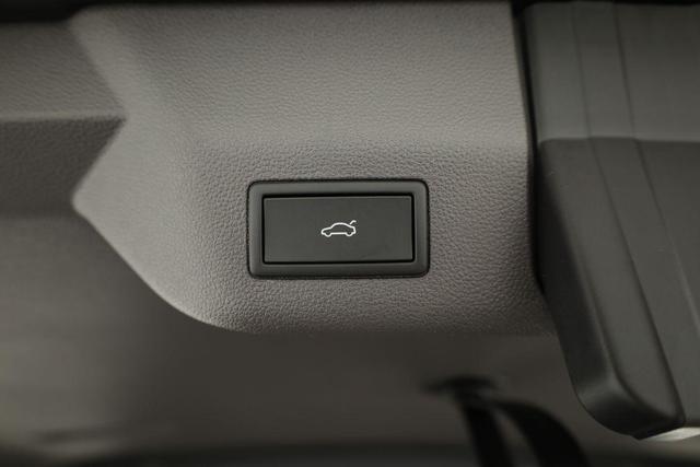 Volkswagen T7 Multivan eHybrid 4M Business, 7-Sitzer, AHK, IQ.Light, easyOpen, Navi, 5-J Garantie 