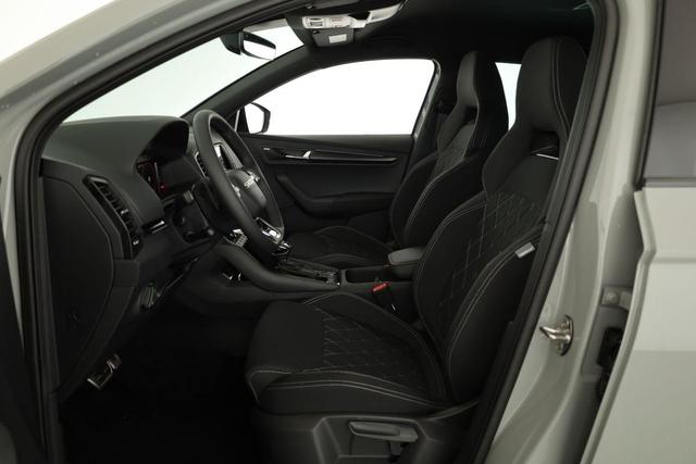 Skoda Karoq Sportline 1.5 TSI DSG Sportline, AHK, Navi, CANTON, Matrix, AreaView, Side, Kamera, el. Klappe, FS-beheizbar 