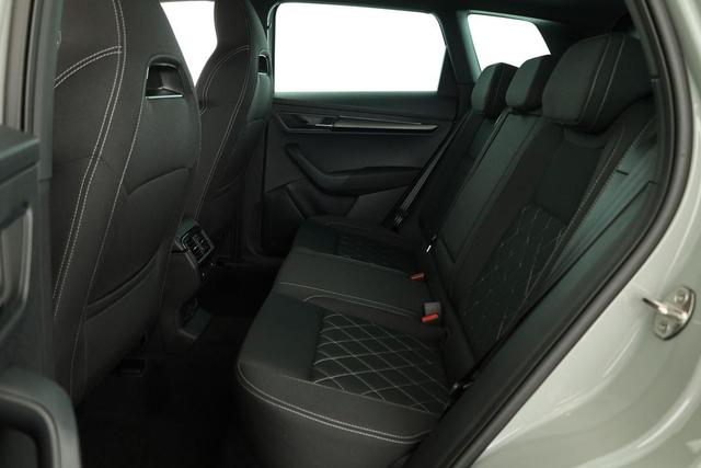 Skoda Karoq Sportline 1.5 TSI DSG Sportline, AHK, Navi, CANTON, Matrix, AreaView, Side, Kamera, el. Klappe, FS-beheizbar 