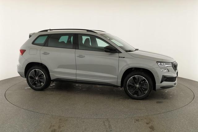 Skoda Karoq Sportline 1.5 TSI DSG Sportline, AHK, Navi, CANTON, Matrix, AreaView, Side, Kamera, el. Klappe, FS-beheizbar 