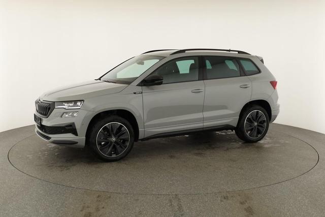 Skoda Karoq Sportline 1.5 TSI DSG Sportline, AHK, Navi, CANTON, Matrix, AreaView, Side, Kamera, el. Klappe, FS-beheizbar 