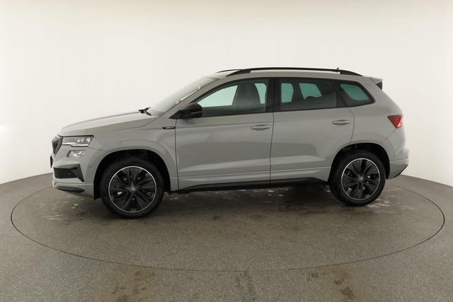 Skoda Karoq Sportline 1.5 TSI DSG Sportline, AHK, Navi, CANTON, Matrix, AreaView, Side, Kamera, el. Klappe, FS-beheizbar 