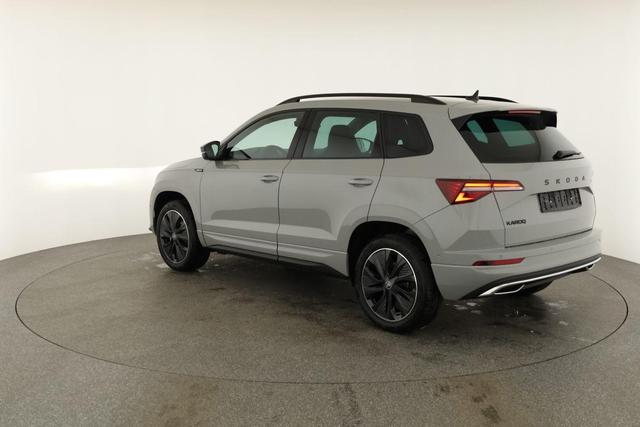 Skoda Karoq Sportline 1.5 TSI DSG Sportline, AHK, Navi, CANTON, Matrix, AreaView, Side, Kamera, el. Klappe, FS-beheizbar 