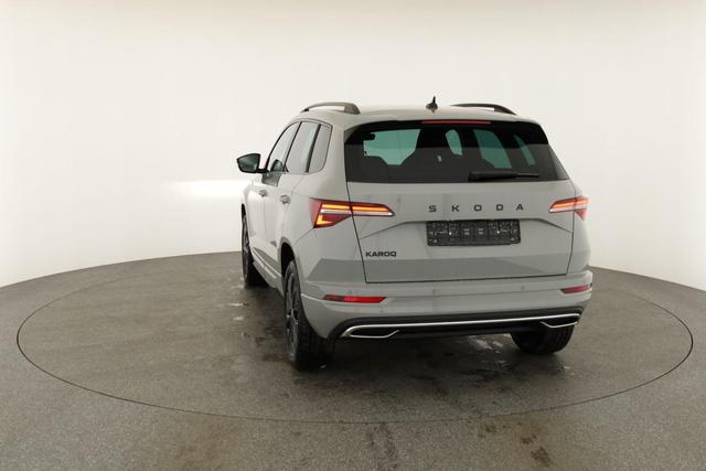Skoda Karoq Sportline 1.5 TSI DSG Sportline, AHK, Navi, CANTON, Matrix, AreaView, Side, Kamera, el. Klappe, FS-beheizbar 