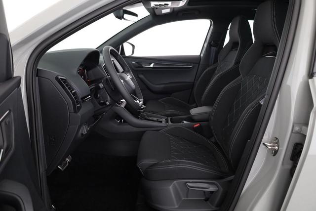 Skoda Karoq Sportline 1.5 TSI DSG Sportline, Pano, AHK, Navi, CANTON, Matrix, AreaView, Side, FS-beheizbar, 19-Zoll 