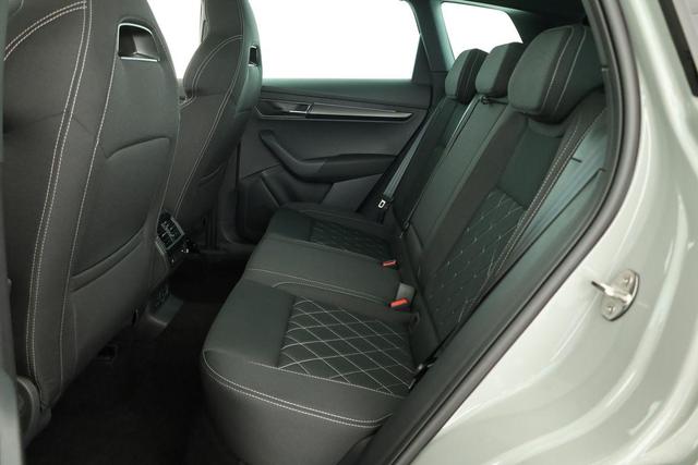 Skoda Karoq Sportline 1.5 TSI DSG Sportline, Pano, AHK, Navi, CANTON, Matrix, AreaView, Side, FS-beheizbar, 19-Zoll 