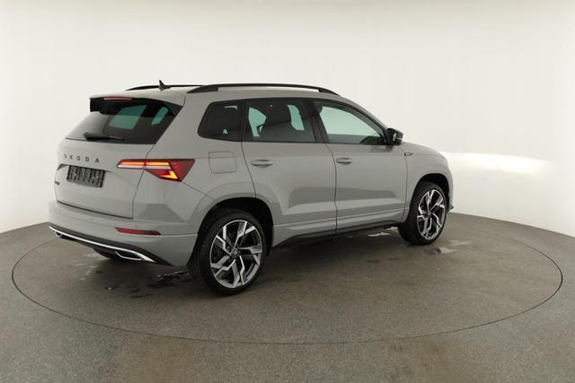 Skoda Karoq Sportline 1.5 TSI DSG Sportline, Pano, AHK, Navi, CANTON, Matrix, AreaView, Side, FS-beheizbar, 19-Zoll 